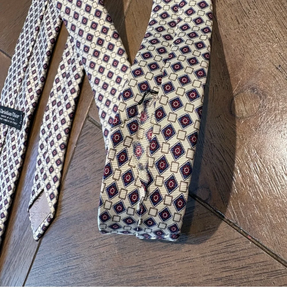 Christian Dior Vintage And Luxurious Tie Geometric Pattern - Picture 6 of 9